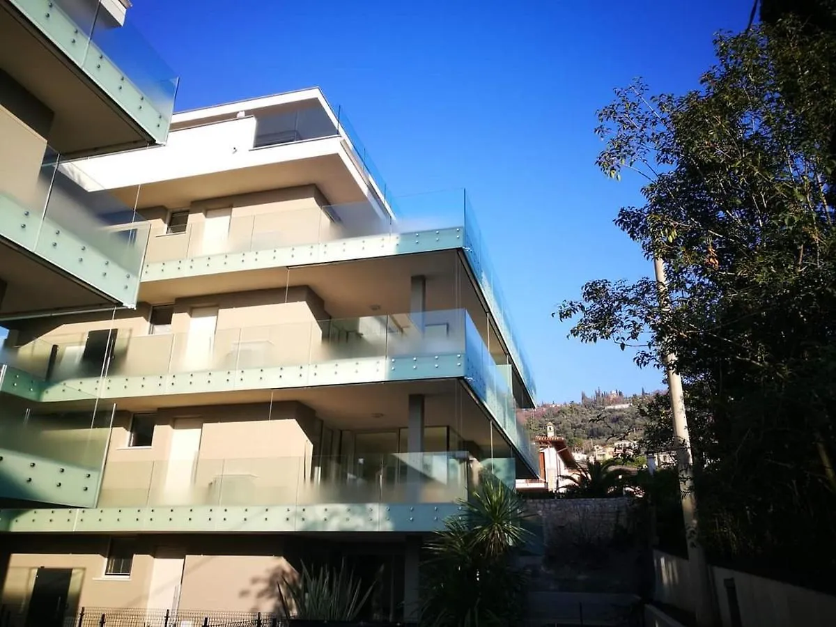 Apartment Suite Laura - Torri Del Benaco Italy