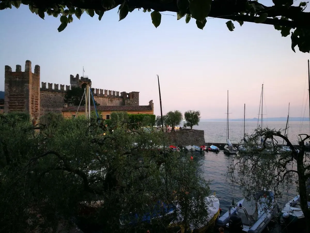Suite Laura - Torri Del Benaco Apartment