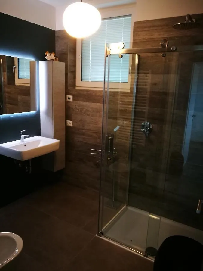 Suite Laura - Torri Del Benaco Apartment